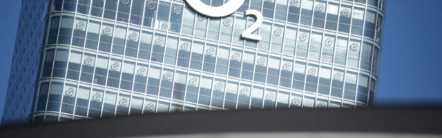 Üllatus minevikust: Briti mobiilioperaator tagastas klientidele 15 aasta vanuseid enammakseid