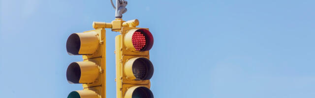 Tesla FSD gets worse at driving, NHTSA opens new investigation