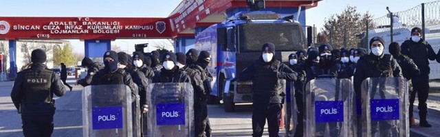 Türgi mõistis 337 inimest riigipöördekatse eest eluks ajaks vangi