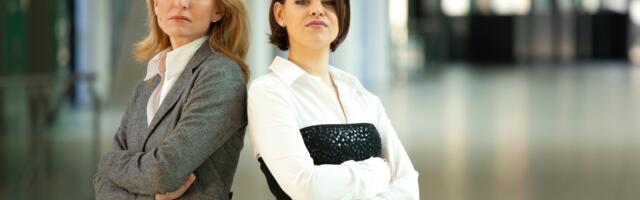 Psühholoogid selgitavad: miks mõned inimesed suhtuvad teistesse üleolevalt