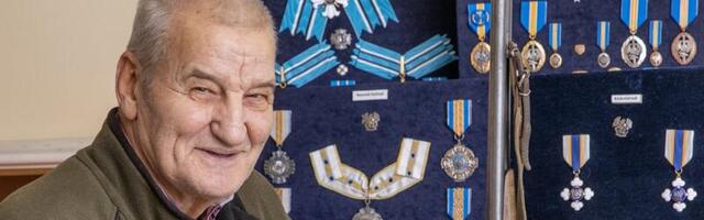 PÕNEV KOGU | 1400 eestlastele antud ordenit, Laidoneri püss, von Sassi taskulamp...