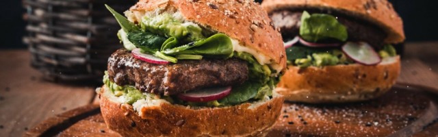 5 PARIMAT | Tallinna maitsvamad, omanäolisemad ja meeldejäävamad burgerid