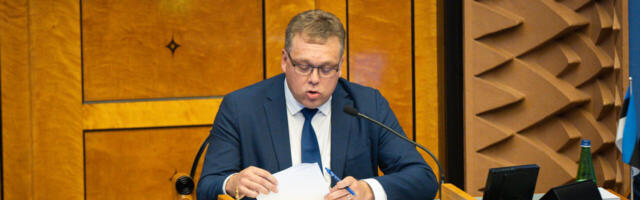 Lauri Hussar näitas esmaspäeval, et Riigikogu töö- ja kodukord on tema kätega tühistatud