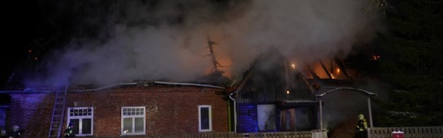 Reporter: Viljandi tulekahjus hukkus 61-aastane mees