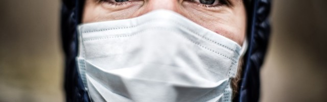 Teadlased tuvastasid üllatava maskimaterjali, mis püüab viirusosakesed kõige paremini kinni