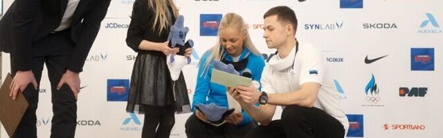 FOTOD | Kurlingupaar saadeti OM-ile uue õnnetoova maskotiga