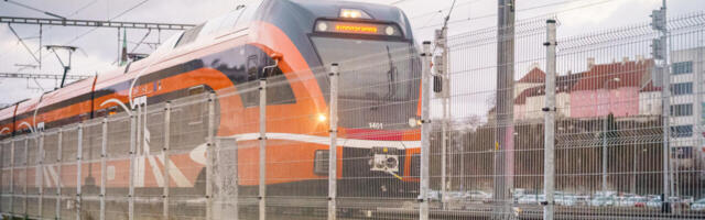 Leedukad protestivad Rail Baltica trassi vastu
