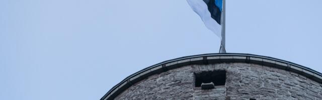 Eesti Vabariigi 108. sünnipäeva eel jagatakse Lasnamäel korteriühistutele riigilippe