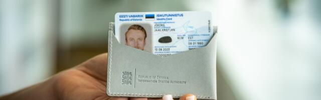 Enamus Eesti inimesi taotleb uue dokumendi internetis