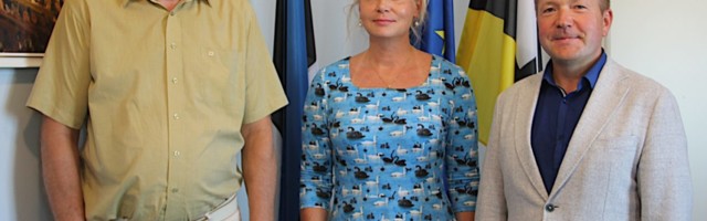 Rahvastikuminister Riina Solman kohtus Otepää vallajuhtidega