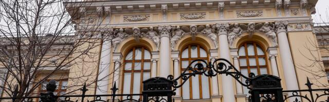 Sõjasektor aina kasvab, elatustase langeb. Mis saab Vene majandusest tuleval aastal?