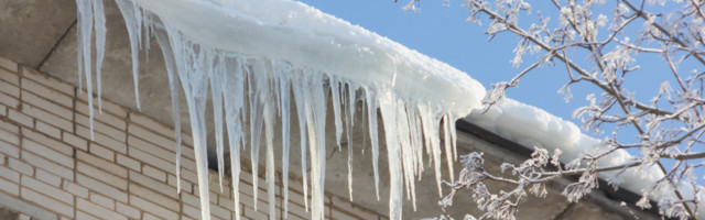 Koristamata jääpurikad võivad majaomanikule või ühistuliikmetele korraliku jama kaela tõmmata