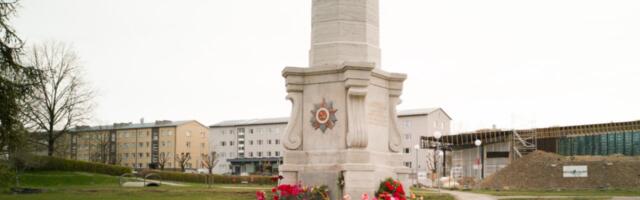 Eestis täiendatakse seadusi - punamonumendis peavad kaduma kolme kuu jooksul