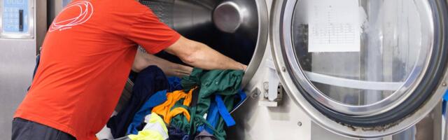 Tööinspektsioon: töötajat ei saa tööriideid kodus pesema sundida ja hüvitama peab kõik kulud