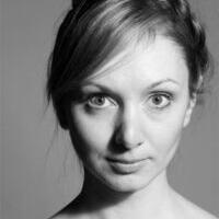 Pealelend: Oksana Tralla, Tallinna Ülikooli Balti filmi, meedia ja kunstide instituudi koreograafia õppekavade kuraator