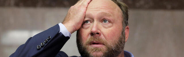 Satiirileht The Onion ostis Infowarsi