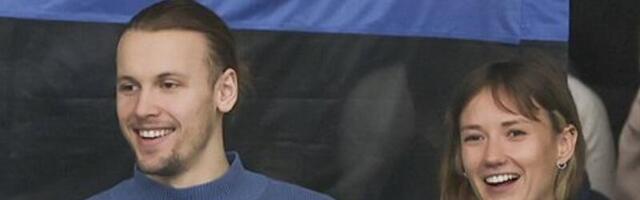 FOTO | Franz Malmsten naudib koos kaaslannaga tennisemängu