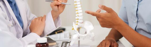 Uus ravijuhend soovitab kõigil 50+ inimestel osteoporoosi riski hinnata