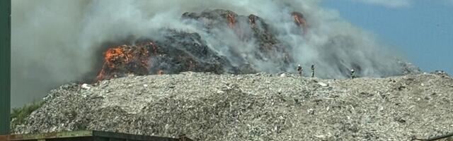 Uikala prügilas on taas suurpõleng