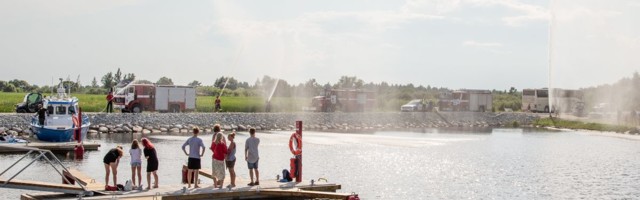 Vasknarva sadam ootab paate ja veesportlasi
