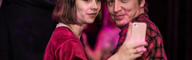FOTOD | Tants ja trall ehk Ugala teatri näitlejad tähistasid vägeva peoga uue hooaja algust!