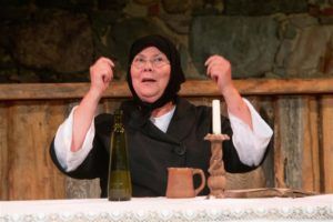 Pildikesi elust Elevandi kõrtsis