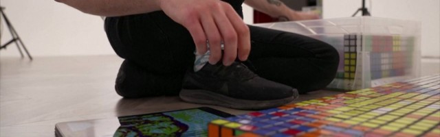 Reporter: Maailma suurim Rubiku kuubikutest valmistatud mosaiik koosneb 6111 kuubikust