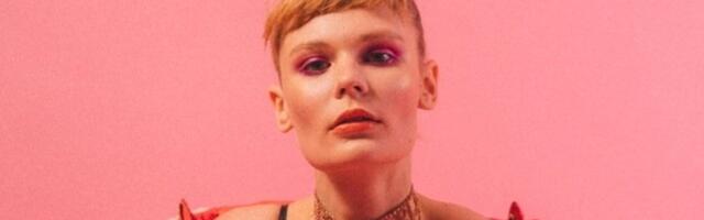 „Ta lasti siin ukse ees maha.“ Eesti supermodell peatub Versace kurikuulsas mõisas