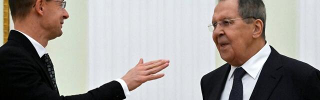 Ungaris esitati välisministri suhteid Moskvaga uurinud ajakirjanikule Ukraina heaks spioneerimise süüdistus