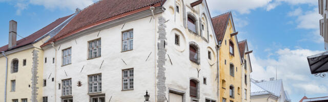 Tallinna vanalinnas mitu aastat tühjalt seisnud hoonetekompleks leidis uue omaniku