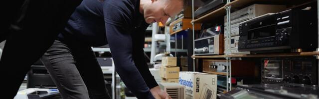 Владелец магазина подержанной техники: у нас есть даже устройство для регулировки прицела танка