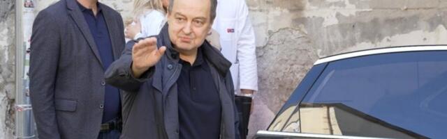 "BIO SAM BEZ SVESTI, HVALA ONIMA KOJI SU BILI UZ MENE KADA MI JE BILO NAJTEŽE!" Oglasio se Ivica Dačić - posebno izdvojio OVOG političara! (FOTO)