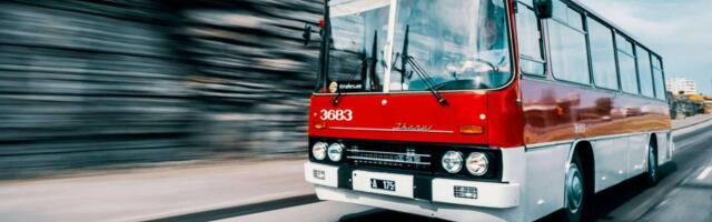Retrobuss toob Narva toidulaadale