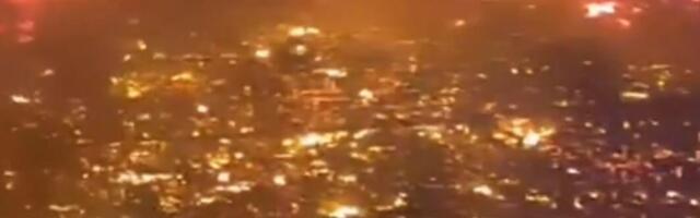 CELO SELO IZGORELO! Veliki požar uništio oko 1.000 domova, raseljeno na hiljade ljudi! Objavljeni zastrašujući snimci sa ostrva Borneo! (VIDEO)