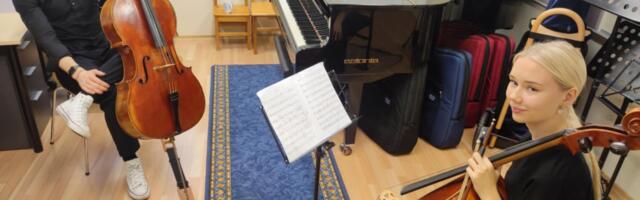 FOTOD: Türi Muusikakooli õpilased osalesid kitarri ja tšello meistriklassides
