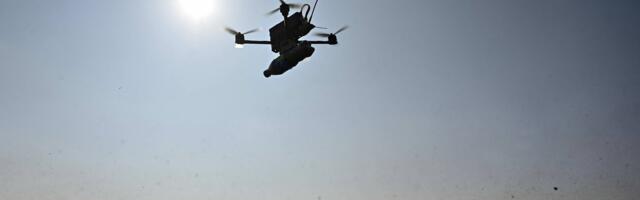 Venemaal jäi osa Kurski linnast õhtul elektrita. Öösel kõlasid plahvatused Engelsi strateegiliste pommitajate baasi lähedal