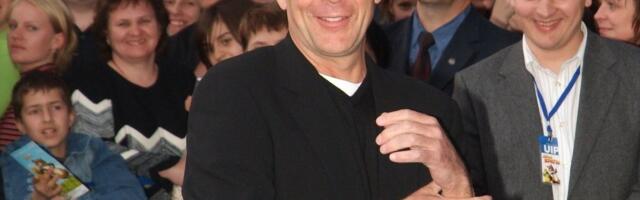 Dementne Bruce Willis ei ela enam oma abikaasa ja lastega sama katuse all. „See oli üks raskemaid otsuseid, mida vastu võtta“