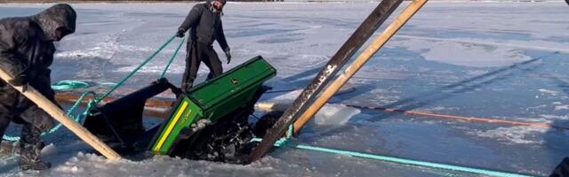 VIDEO | „Pääsemiseks oli täpselt üks sekund!“ Kräsuli saare elanikud vajusid masinaga läbi jää