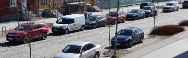 Haapsalu linnavalitsus tahab muuta suvist parkimiskorraldust
