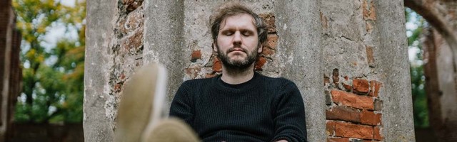 Doktorikraad ei taga immuunsust vandenõuteooriate vastu. Intervjuu Andero Uusbergiga