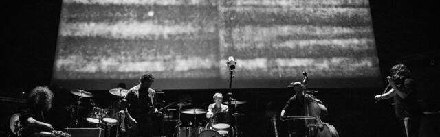 MINIREPORTAAŽ | Anarhistlik Godspeed You! Black Emperor vilistab muusikamaailma reeglitele