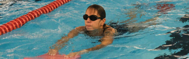 MA LIHTSALT VAJUSIN PÕHJA | Kas täiskasvanu suudab ujuma õppida?