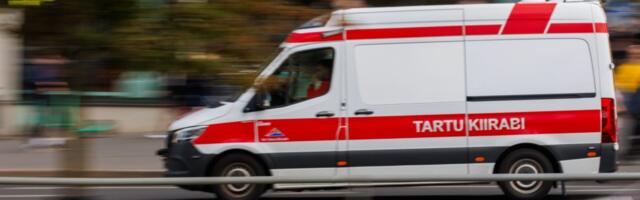 Tartu lähistel toimus nelja auto kokkupõrge, kaks naist toimetati haiglasse