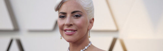 KUUM KLÕPS | Lady Gaga demonstreeris oma kaunist bikiinikeha