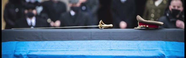 Reporter: Kindral Johannes Kert saadeti viimsele teekonnale