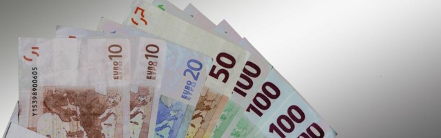 Kui paljud välismaal töötavad eestimaalased saavad ümbrikupalka?