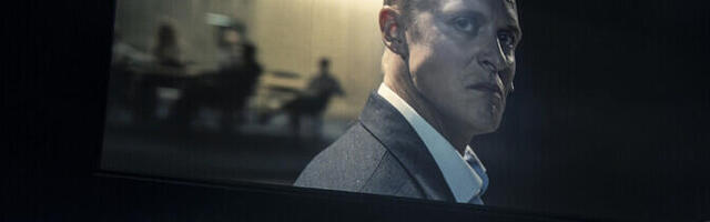 Билеты на популярные спектакли раскупаются полностью, несмотря на высокие цены