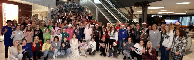 Galerii: Lastekodulapsed müüsid Ülemiste keskuses omavalmistatud käsitööesemeid