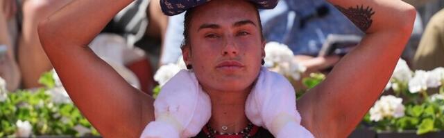 Sabalenka jõudis 16 hulka, Anisimova pakkis reketid