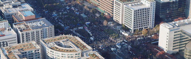 Парламент Южной Кореи объявил импичмент президенту